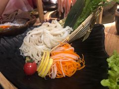 -湊湊火锅·茶憩(杭州湖滨银泰in77店)