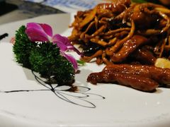 茶树菇焗牛柳-江南韵·无锡太湖文化体验餐厅(凤凰天街店)