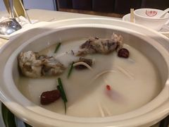 招牌筒骨煲-小骨煲金华砂锅(转塘金街美地店)