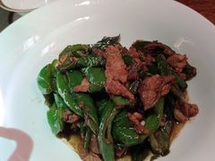 辣椒炒肉-长沙猫歌音乐餐厅(湖南女子大学店)