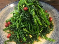 果仁菠菜-四季小馆·地道北京小吃(广百店)