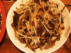 -闯关东东北农家菜(崂山石老人店)