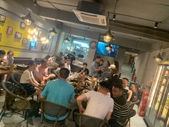 等位区-记忆串城·东北烧烤·小龙虾·大型团建(南油店)
