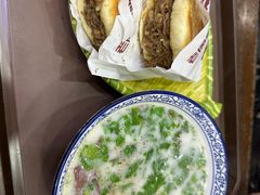 羊杂汤-穆得·老周家牛肉烧饼(普利街店)