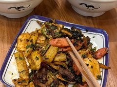 -云阿蛮云南生烫牛肉米线(奉贤路店)