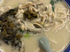 -明呈黄鱼面馆(斜土路店)