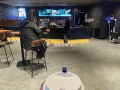 -瑞幸咖啡(岳家嘴地铁站店)