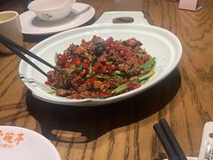 -爱碗亭·鲜炒湖南菜(壹城中心店)