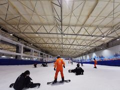 -乔波室内滑雪场