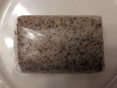 黑芝蔴卷-風月堂 Savoy Cake Haymarket