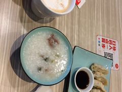 -必胜客(上海新南方商城PH店)