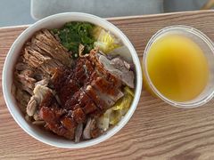擂椒猪脚拼烧鸭饭-点蹄·擂椒猪脚饭(市桥店)