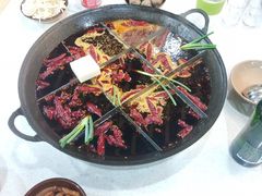 -正贰捌经重庆老火锅(建设路店)