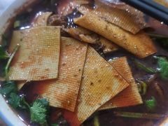 麻辣米线-老字号杨坡红油米线腊汁肉夹馍(东四道巷店)