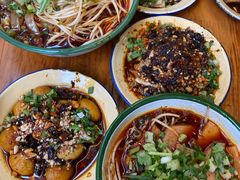 -拈签一笑黄牛肉辣卤串串