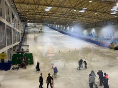 -乔波室内滑雪场