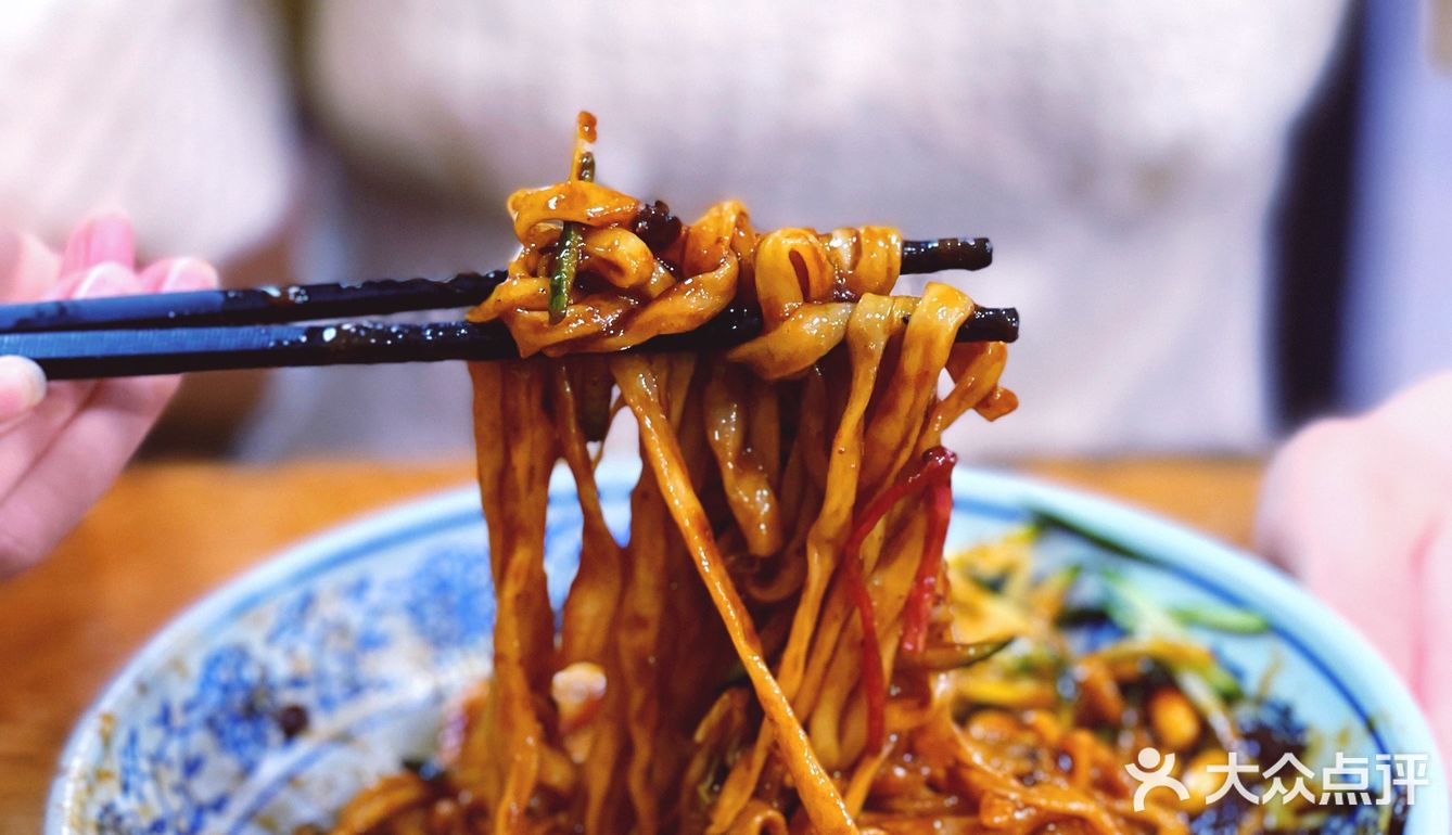 “她”点名要吃的卤煮!