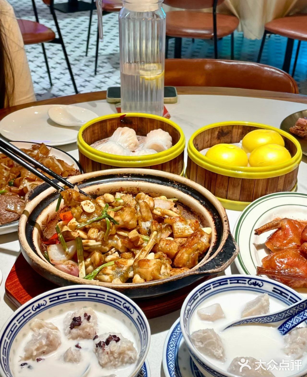 消费不贵适合聚餐的港式餐厅。