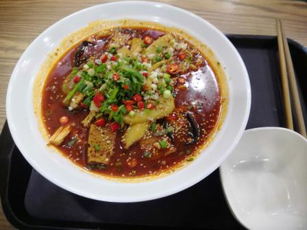 川厨坊五味冒菜-"剁椒微辣,满20元以上老板送一瓶矿泉水,.