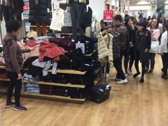-优衣库(上海虹口龙之梦店)