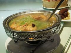 -幸福绿洲美食广场