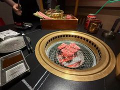 -山川小町·极番烧肉(新地假日广场店)