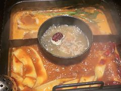 -老牌坊云南鱼豆花火锅(哈西万达店)