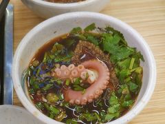 -杨老板·海鲜集市火锅·鲜切牛肉(中防万宝店)