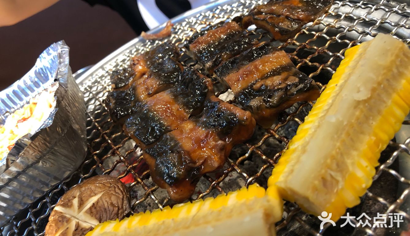 大浪特色炭火烧烤——热浪直卷全城！