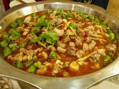 -兔行天下-鸿鹤鲜锅兔(中海国际店)