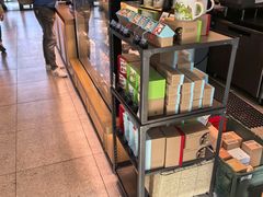 -星巴克(青岛火车北站候车大厅店)
