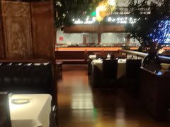 -八府香鸭·啫啫煲(华山路店)