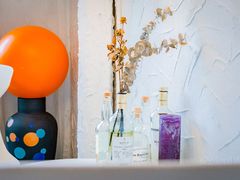 -浮漫咖啡(镜湖万达广场店)