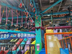 -欧酷世界动力星球(王府井奥莱UP TOWN店)