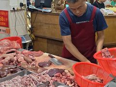 -标记美食新鲜猪杂(兴南大道店)