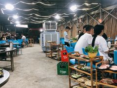 大堂-彝人部落火盆烧烤(原内环足球场店)