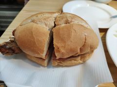 猪扒包-滋味满屋美食坊(上海街店)