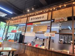 -丽丽三鲜螺蛳粉(田林路店)
