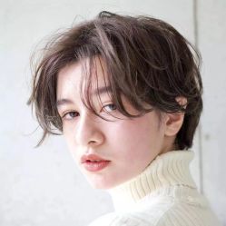 -AYO SALON