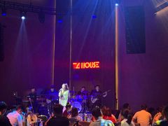 -TZ House音乐现场(来福士中心店)