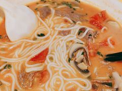 -粉小主·贵州酸汤牛肉粉(南京仙林金鹰店)