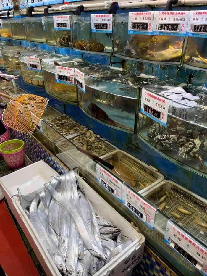 笑嘻嘻海鲜大排档(沈家门店)-"滨港路沉寂许久的大排档随着疫情的好转