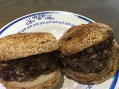 烧饼夹烧牛羊肉-老爆肚满五香烧牛羊肉