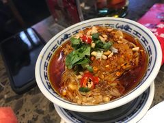-沪小二炭火蛙锅(淮海中路美食不夜城店)