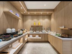 -汉庭优佳(上海娄山关路地铁站店)