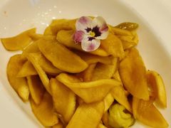 -海派美食·家宴海鲜青岛菜·石锅鲽鱼头(东方城店)