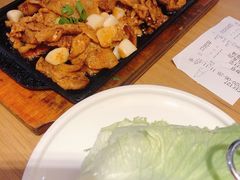 炉火烤五花肉-吕氏疙瘩汤·海鲜新鲁菜(凯德mall新都心店)