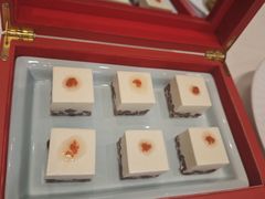 -品海楼·大连海胆锅贴馆(东港店)