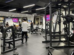 -超鹿运动(达信大厦店)