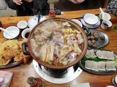 连州果园鸡-威邵鸡煲(西华路总店)